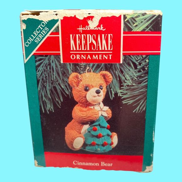 Vtg 1990 Cinnamon Bear Hand Crafted Hallmark Christmas Ornament Original Box - Picture 2 of 5